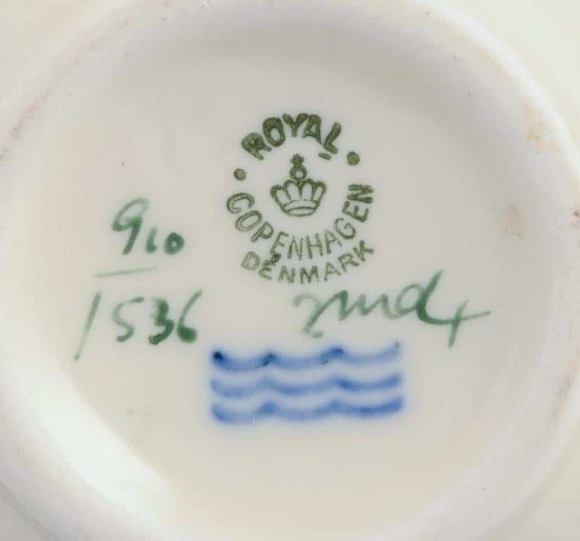 Royal Copenhagen, „Frijsenborg“. Zuckerschale und Milchkännchen mit Blumenmotiv im Angebot 2