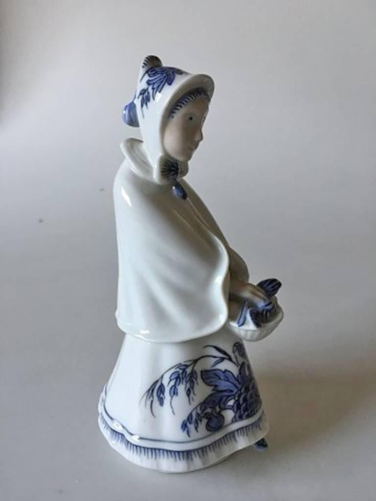 Royal Copenhagen Georg Thylstrup figurine girl with basket unique signed by Oluf Jensen #2085.