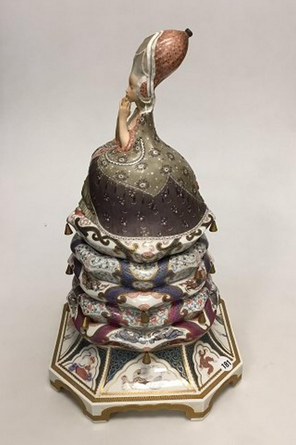 Royal Copenhagen Gerhard Henning Princess on the pea figurine
Measures: 16 3/4