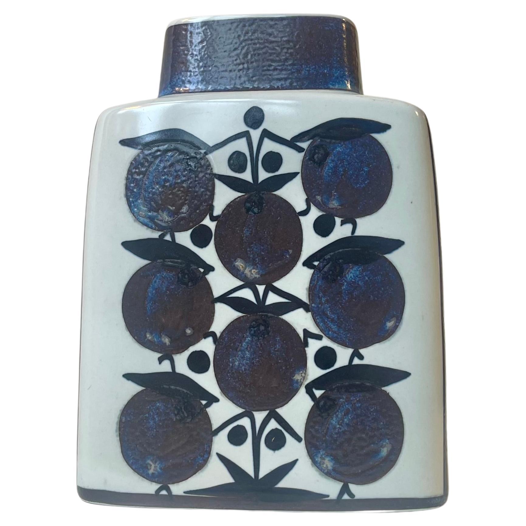 Royal Copenhagen Vase aus glasierter Fayence mit Blaubeeren, 1970er Jahre