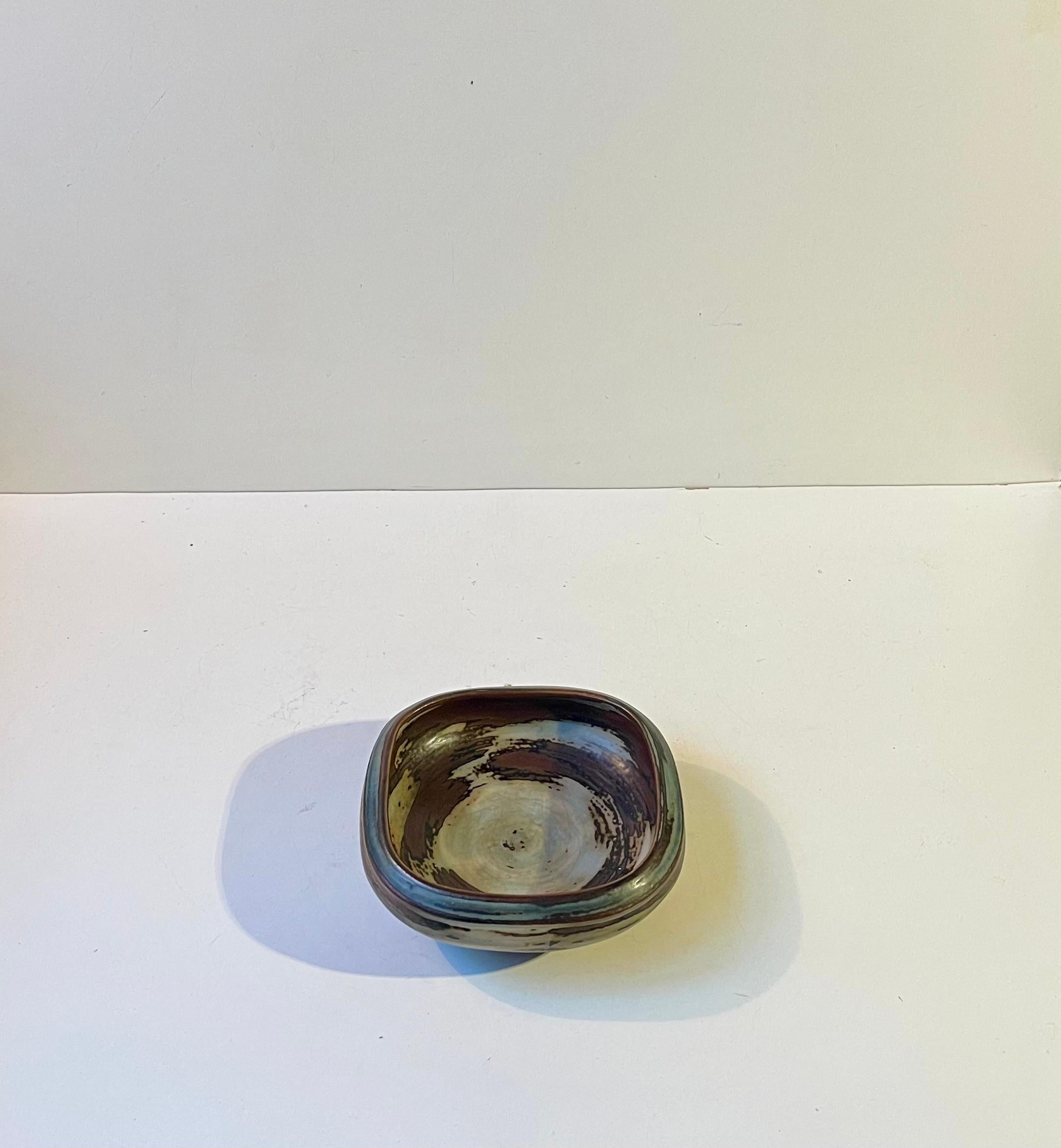 Royal Copenhagen Glazed Stoneware Bowl by Bode Willumsen, 1950s In Good Condition For Sale In Esbjerg, DK