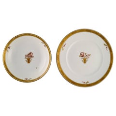 Goldene Royal Copenhagen-Korbschale und -Schale aus handbemaltem Porzellan