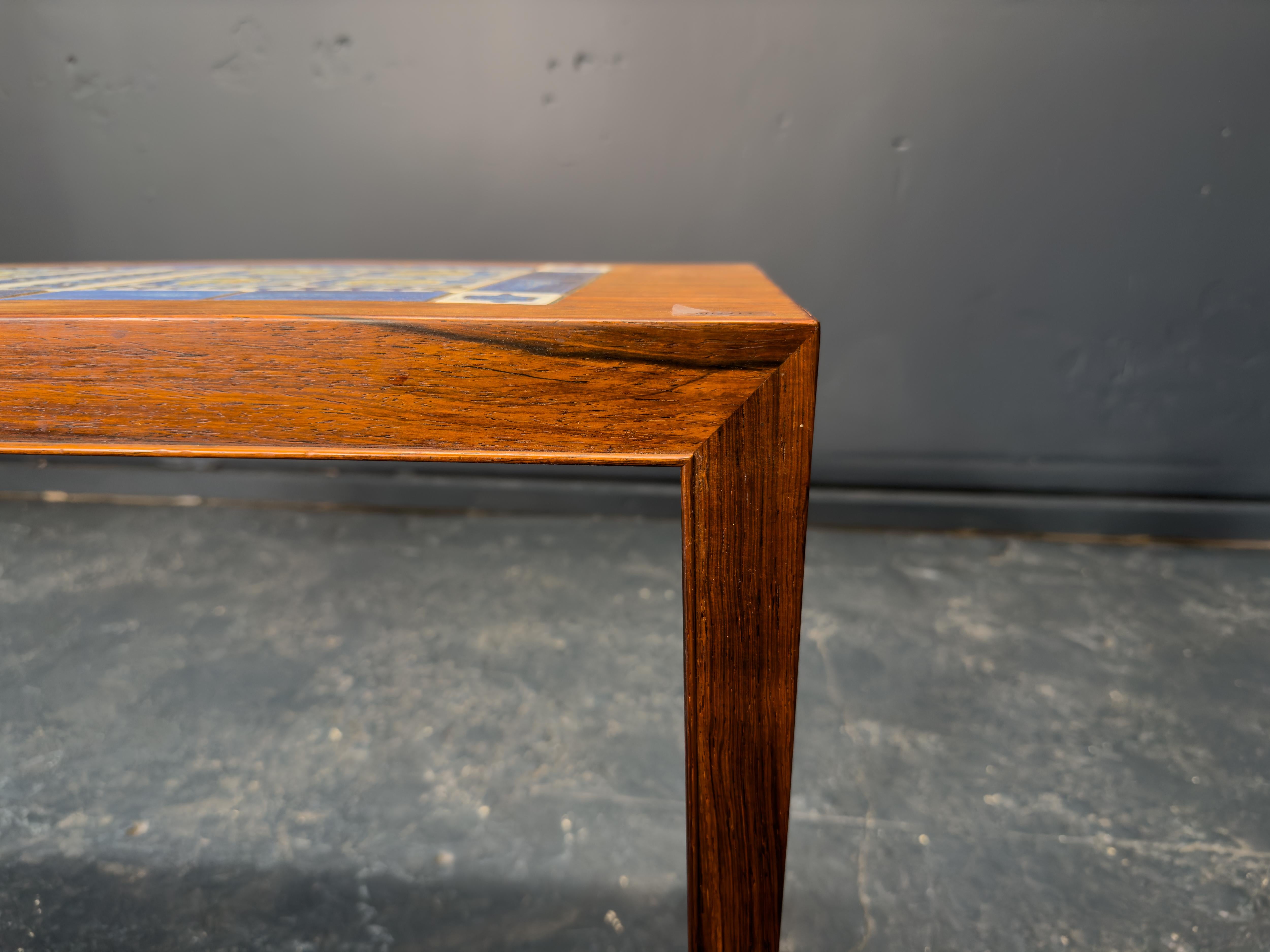 Bois Table basse longue Royal Copenhagen & Haslev en vente