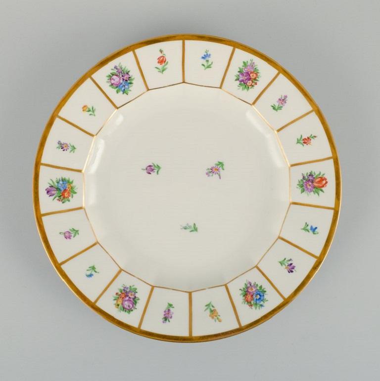 Hand-Painted Royal Copenhagen Henriette, Five Dinner Plates For Sale