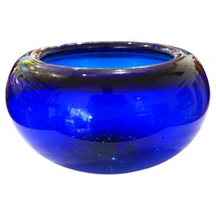 Centro de mesa de Royal Copenhagen Holmegaard: cuenco grande de cristal, diseño de Per Lutken, color cobalto