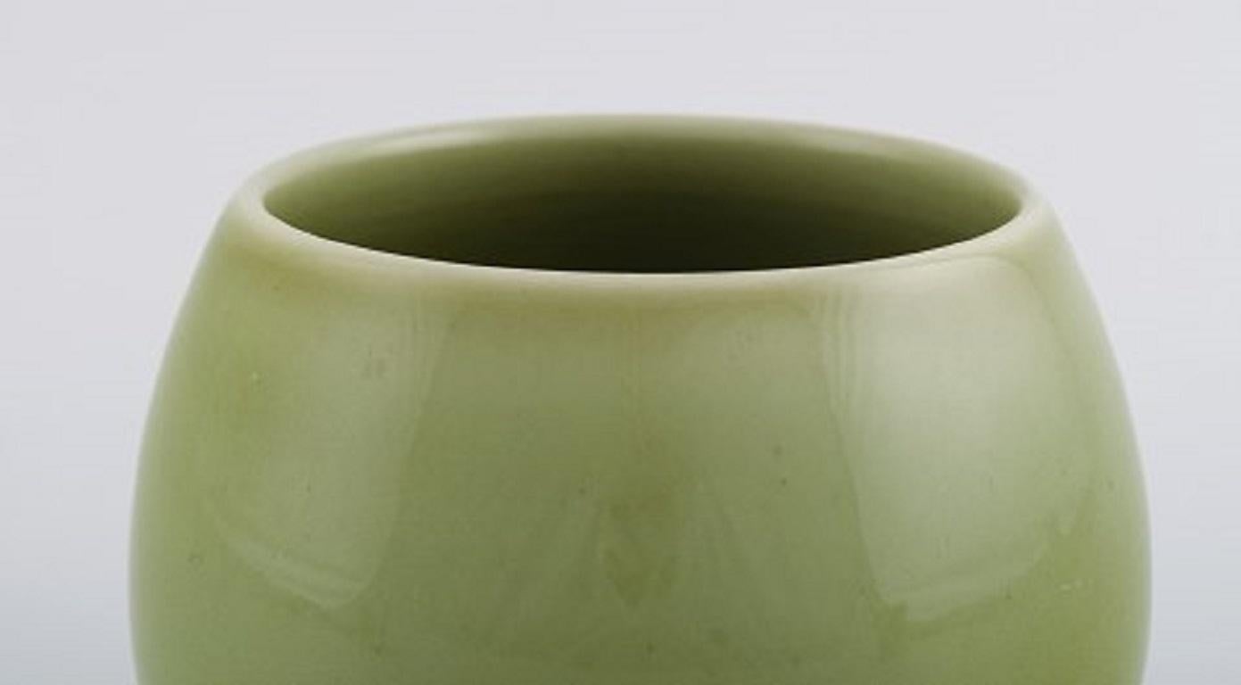 Royal Copenhagen JAR aus glasiertem Steingut, schöne Celadon-Glasur, dänisches Design (Dänisch)