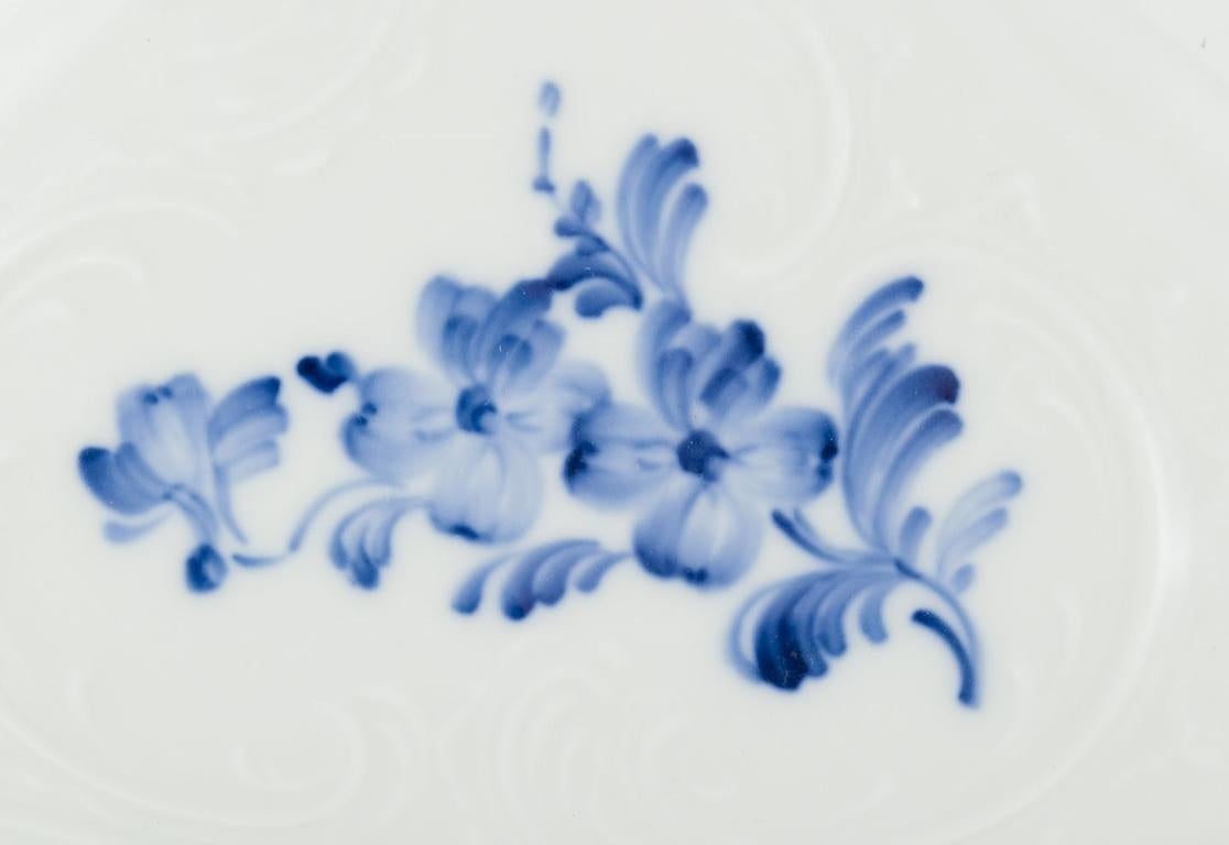 Porcellana Royal Copenhagen, Fiore blu Juliane Marie. Grande zuppiera con coperchio in porcellana in vendita