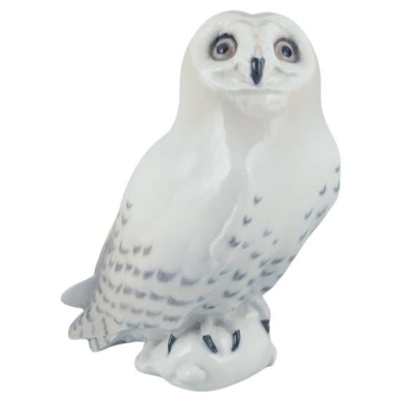 Royal Copenhagen. Large porcelain figurine of a white snowy owl. Before 1900. 