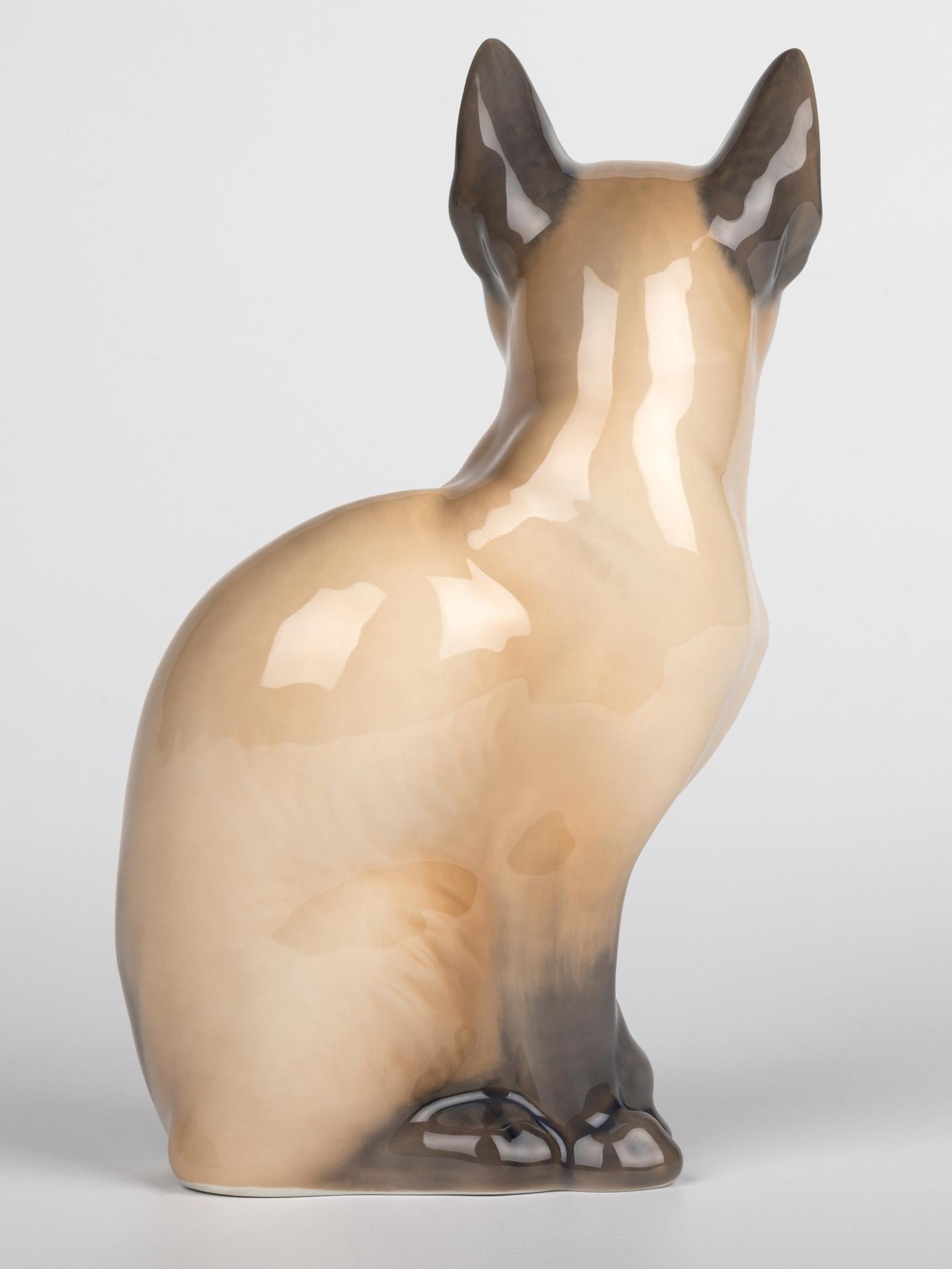 Figura de gato siamés de porcelana grande Royal Copenhagen Model 3281 en venta 9
