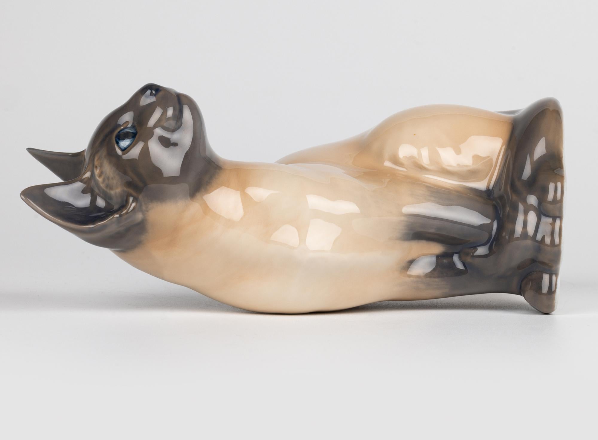 Figura de gato siamés de porcelana grande Royal Copenhagen Model 3281 en venta 10