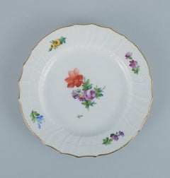 Royal Copenhagen, Light Saxon Flower, Five Lunch Plates