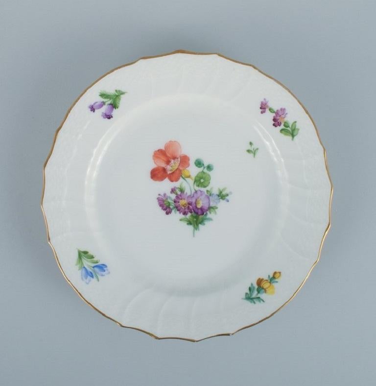 Early 20th Century Royal Copenhagen, Light Saxon Flower, Five Lunch Plates For Sale