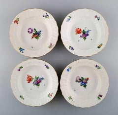 Royal Copenhagen Light Saxon Flower, 19 Deep Plates
