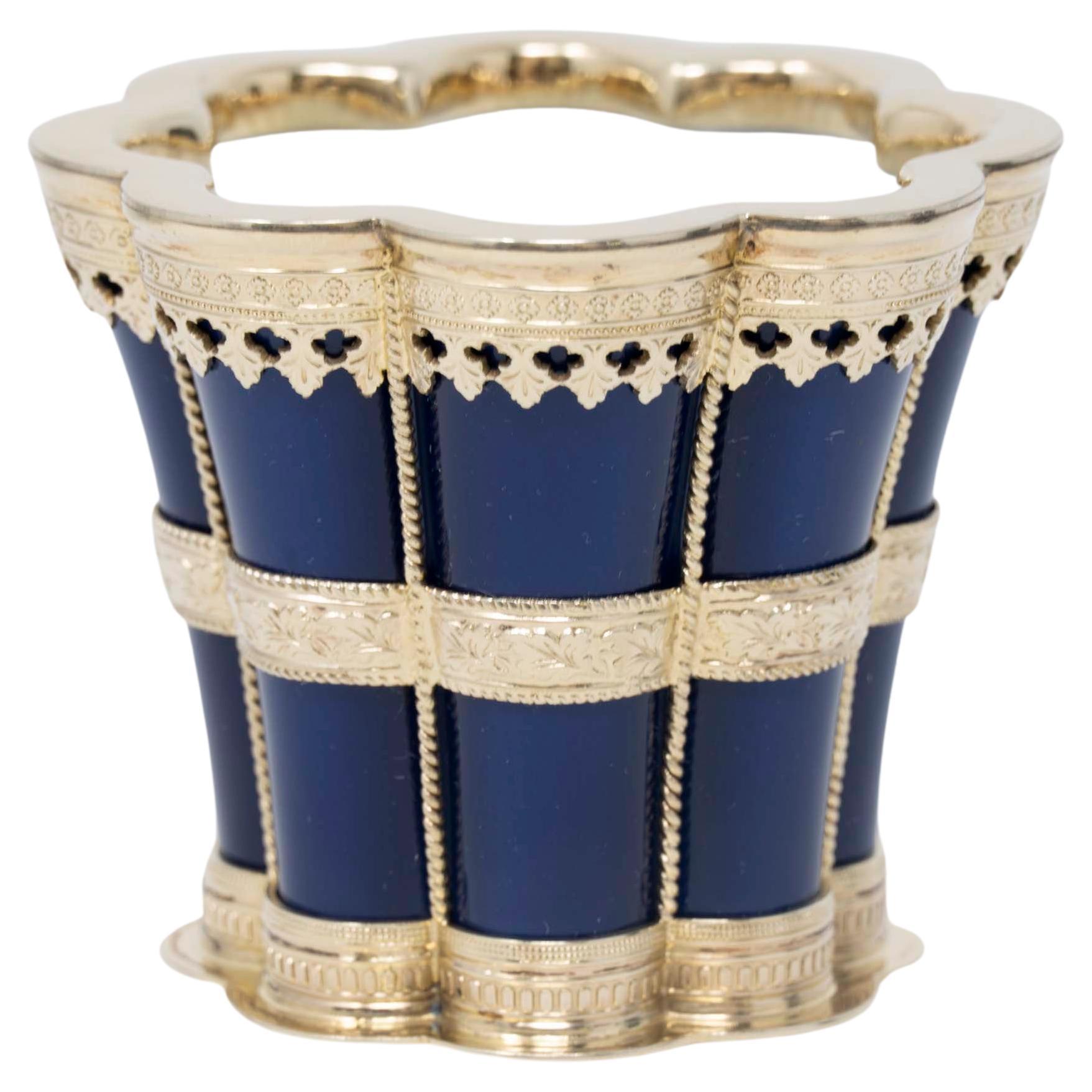 Royal Copenhagen Margrethe-Tasse aus blauem Porzellan und 925er Silberfassung im Angebot