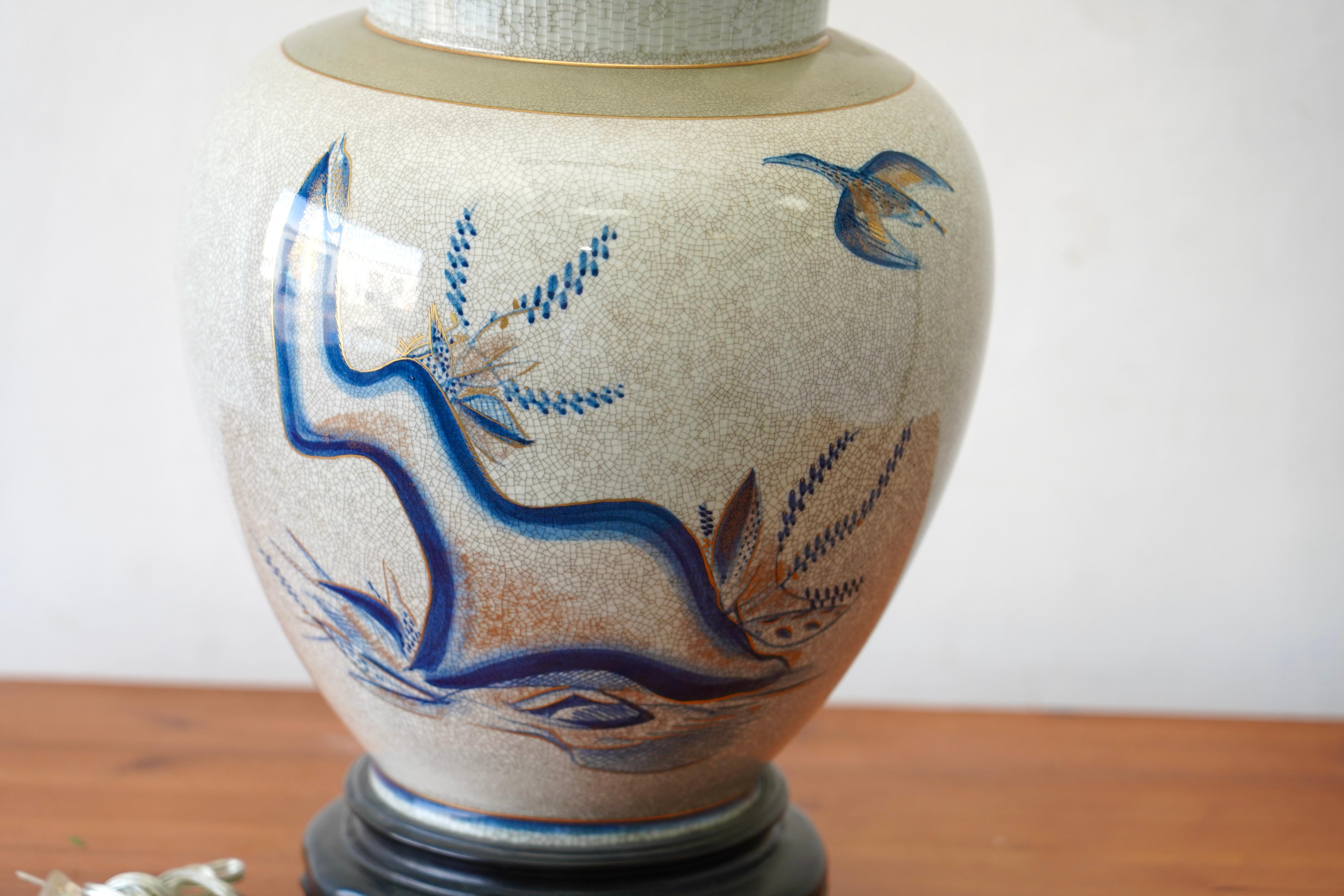 Lámpara de mesa monumental Royal Copenhagen de Thorkild Olsen, pájaros pintados a mano en venta 1