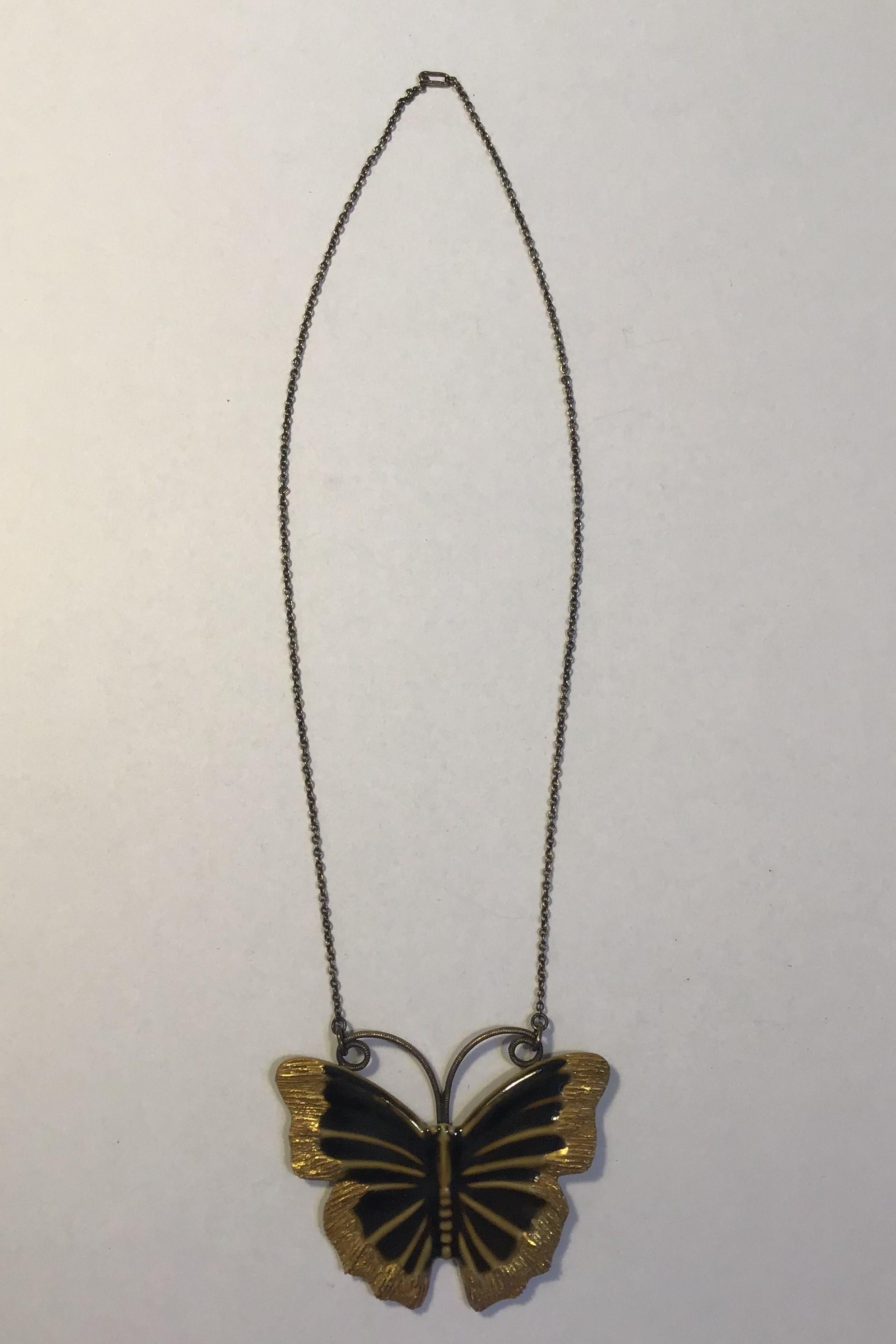 Royal Copenhagen Necklace with Porcelain Butterfly 

Measures 40 cm(15 3/4 in)