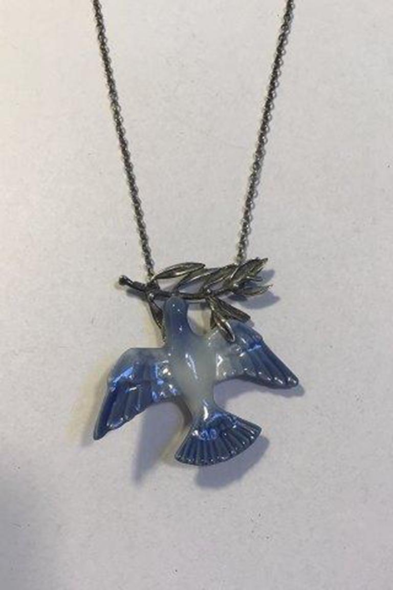 20th Century Royal Copenhagen Necklace with Sterling Silver Foliage and Dove of Porcelain For Sale