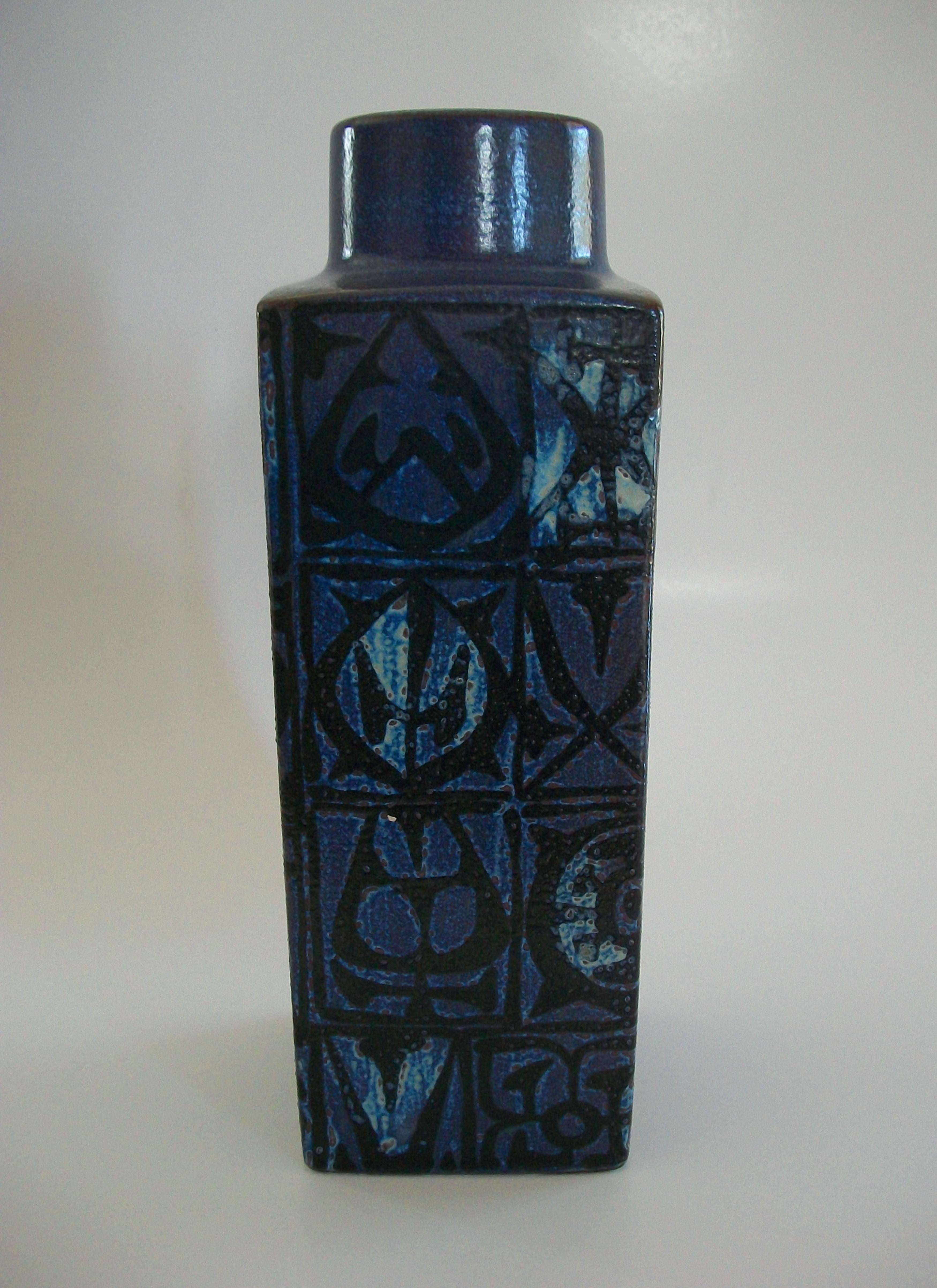 20th Century ROYAL COPENHAGEN - Nils Thorsson - Baca Series Fajance Vase - Denmark - C.1970's For Sale
