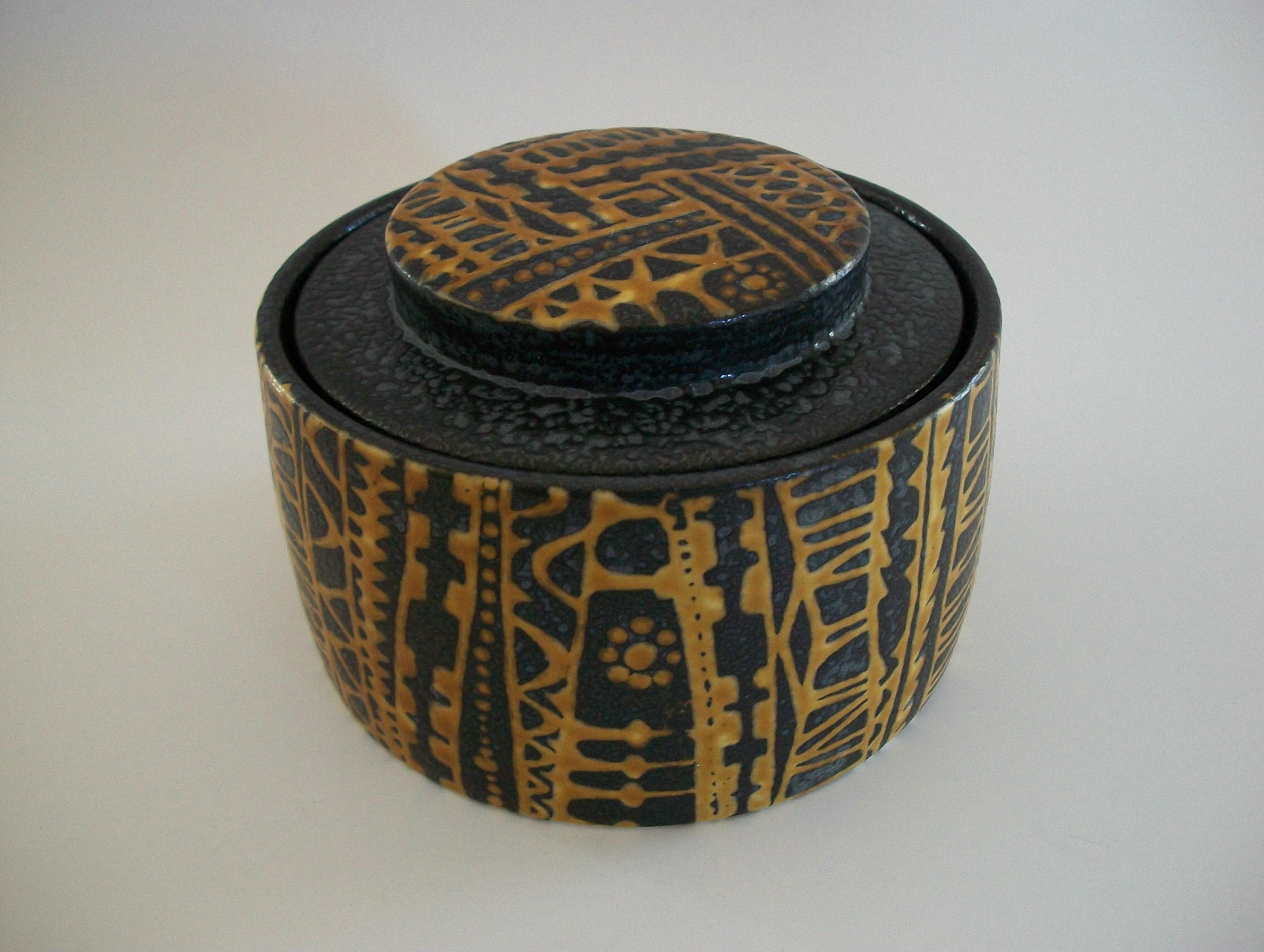 Scandinavian Modern ROYAL COPENHAGEN - Nils Thorsson - Mid Century Fajance Jar - Denmark - C. 1970's For Sale