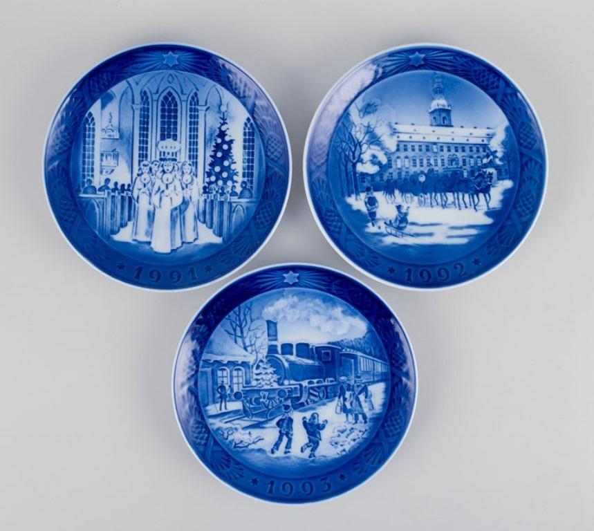 Royal Copenhagen, un ensemble de neuf assiettes de Noël.
Années : 1984, 1985, 1986, 1987, 1988, 1990, 1991, 1992 et 1993.
Marqué.
En parfait état.
Dimensions : D 18,5 cm.