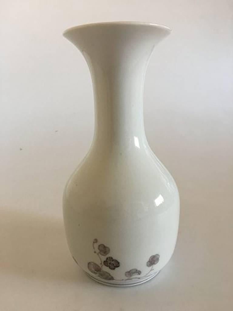 Royal Copenhagen Oluf Jensen vase (third Quality - test / unique). Measure: 20.5 cm H (8 5/64 inches). In nice and whole condition.