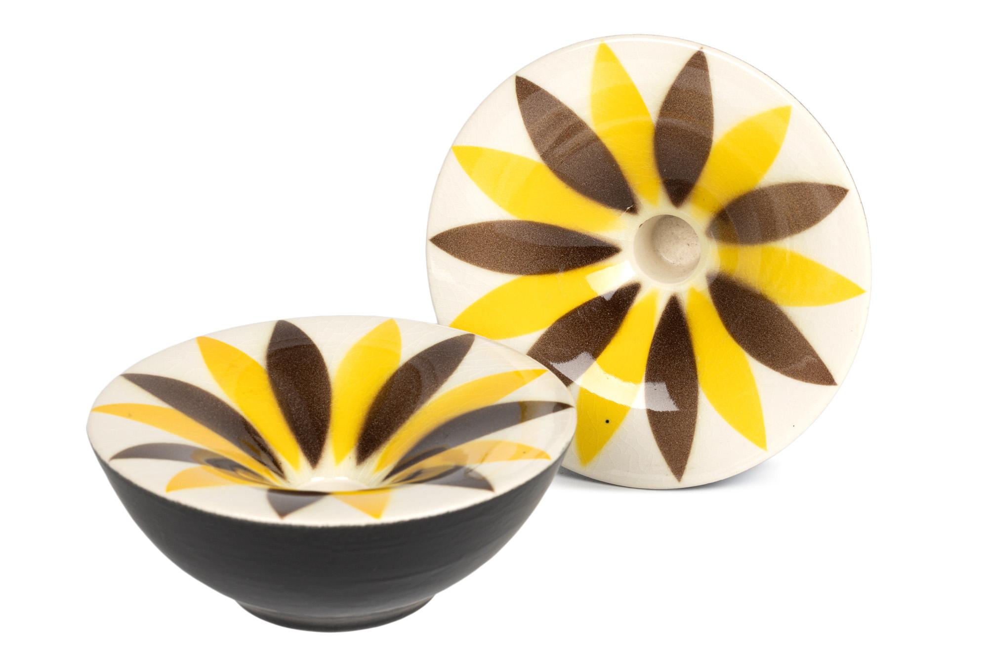 Danese Royal Copenhagen Coppia di portacandele in Aluminia Faience dipinti a mano in vendita