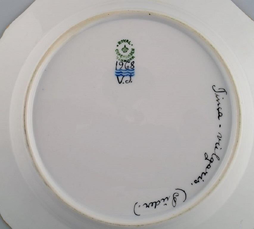 Royal Copenhagen Porcelain Dinner Plate with Hand-Painted Fish Motif For Sale 1