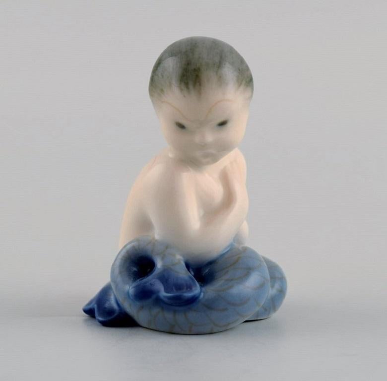 20ième siècle Figure en porcelaine Royal Copenhagen, Petite sirène, numéro de modèle 2313 en vente