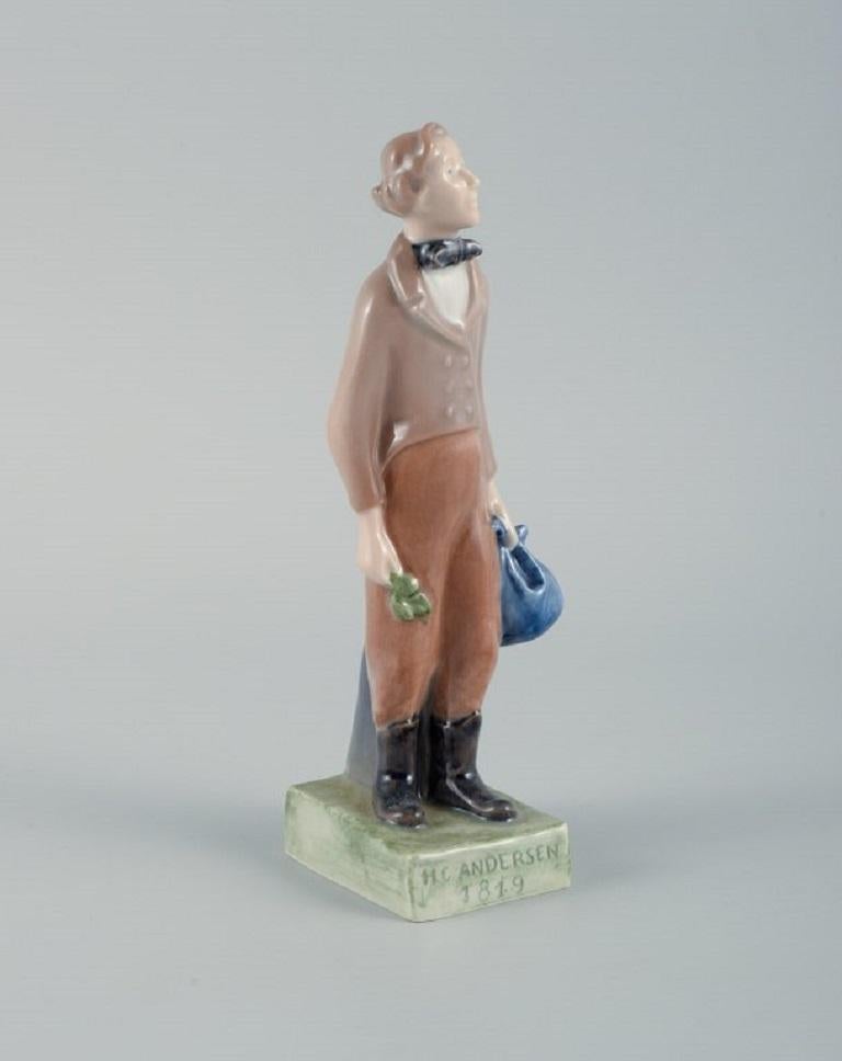 Figurine en porcelaine de Royal Copenhagen représentant A.C. Andersen # 5245.
1970s
Mesurant 19 cm.
En parfait état.
Conçu par Hanne Warming.
1. Qualité d'usine.