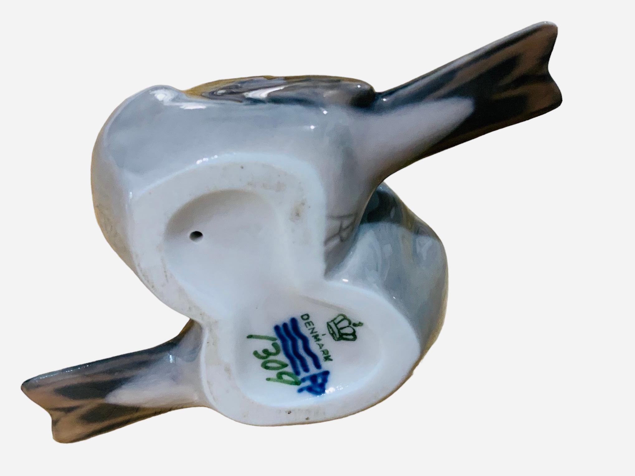 Art Nouveau Royal Copenhagen Porcelain Pair Of Birds Figurines