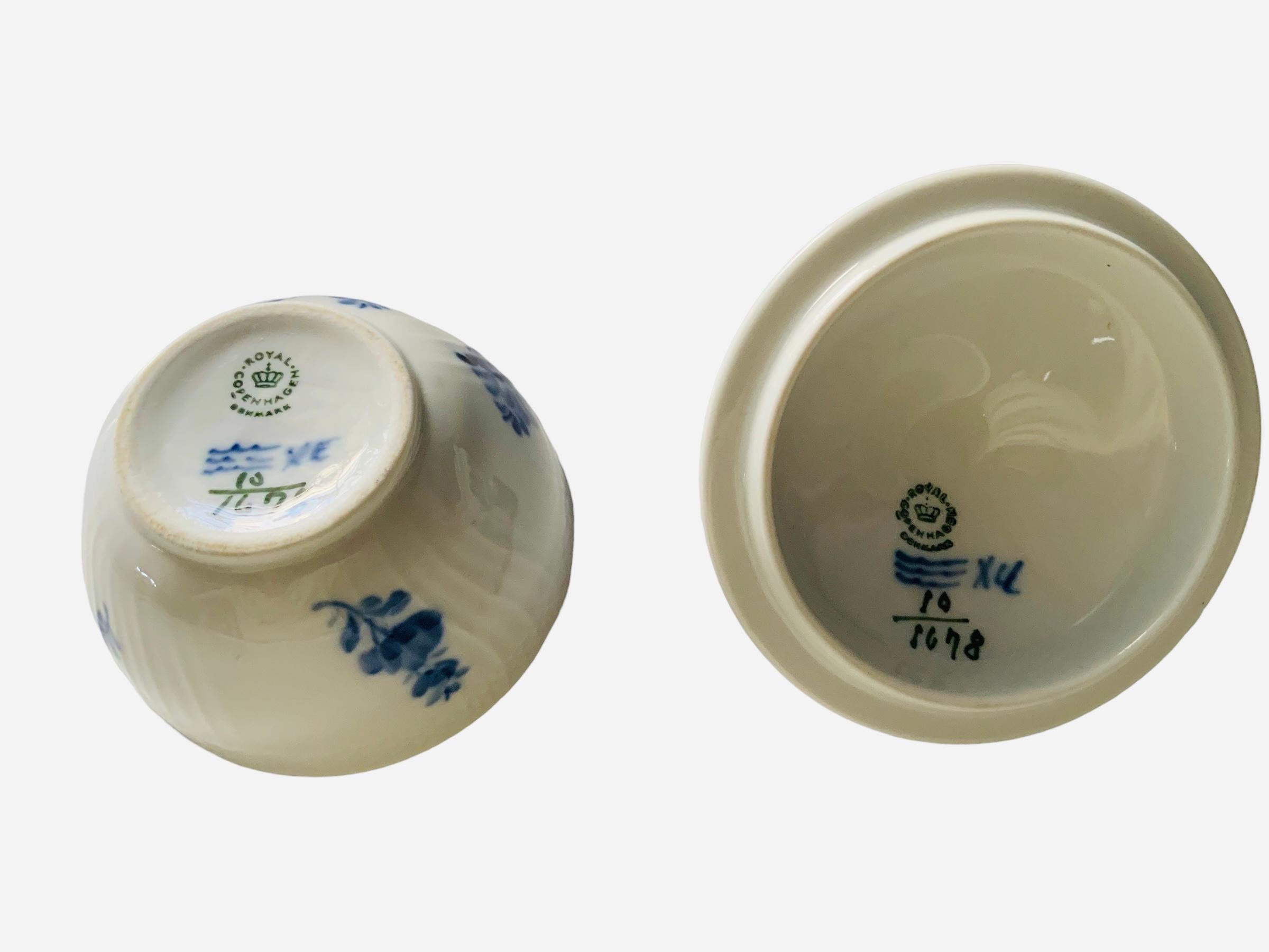 Royal Copenhagen Porcelain Sugar Bowl In Good Condition For Sale In Guaynabo, PR