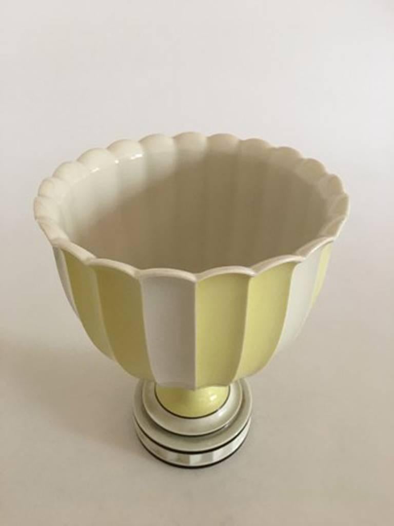 Royal Copenhagen retro footed vase / bowl #3138. Measures: 22.5 cm H (8 55/64 inches), 19 cm D (7 31/64 inches). 1st quality. In good condition.