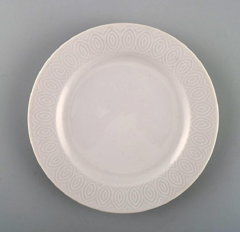 Royal Copenhagen. Salto service, white. Nine salad plates. 1960s.
Diameter: 17.5 cm.
In excellent condition.
1st factory quality.
Designed by Axel Salto in 1956.