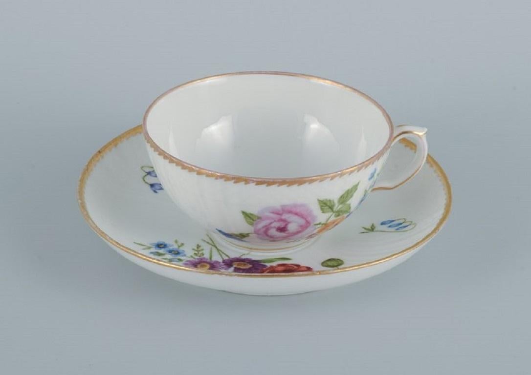 Royal Copenhagen, Sächsische Blume. Set von zehn antiken Teebechern mit Untertassen im Angebot 3