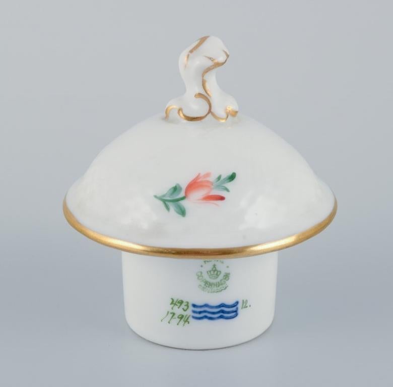 Hand-Painted Royal Copenhagen, Saxon Flower, coffee pot hand-decorated with flowers For Sale