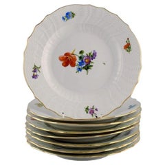Royal Copenhagen Saxon Flower, Eight Dinner Plates in Hand-Painted Porcelain