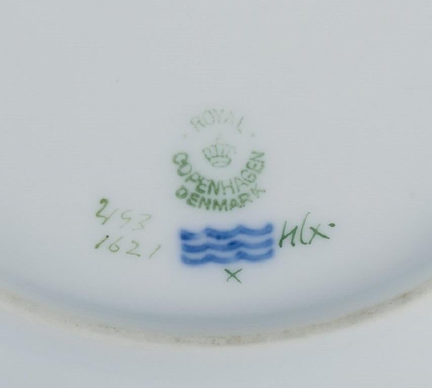 Royal Copenhagen Saxon Flower, Five Dinner Plates in Hand Painted Porcelain For Sale 3