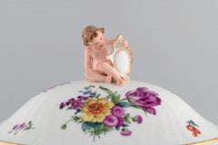Royal Copenhagen Saxon Flower, Large Soup Tureen in Hand-Painted Porcelain