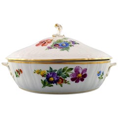 Royal Copenhagen Saxon Flower, Lidded Tureen