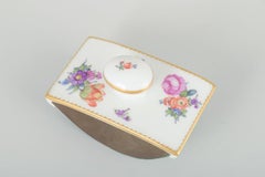 Royal Copenhagen Saxon Flower. Porcelain ink blotter with floral motif. Ca. 1900