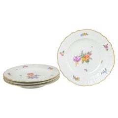Royal Copenhagen Saxon flower. Set of four dinner plates in porcelain. 1960s
