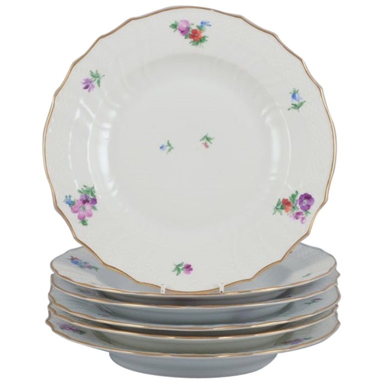 Royal Copenhagen Saxon Flower. Six assiettes plates en porcelaine Début du 20e siècle.