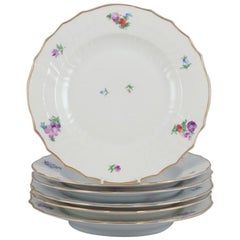 Royal Copenhagen Saxon Flower. Six assiettes plates en porcelaine Début du 20e siècle.