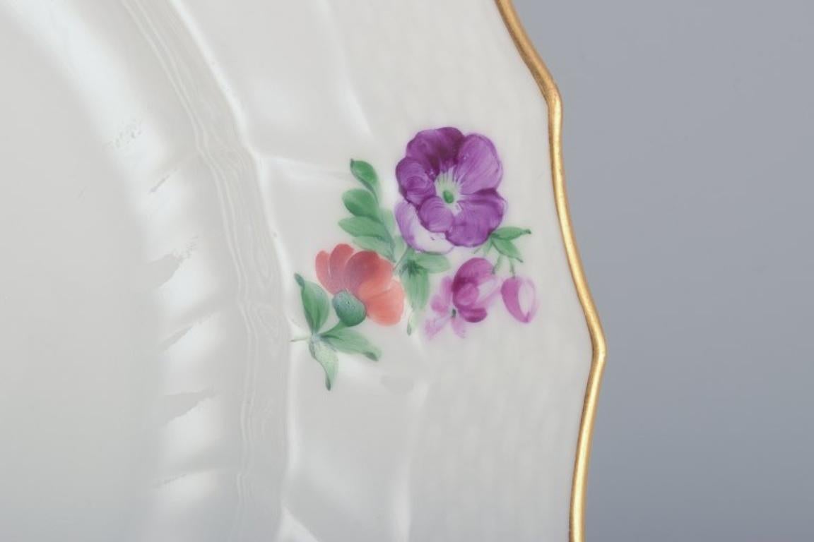Flor Sajona de Royal Copenhagen. Tres platos llanos de porcelana. Danés en venta