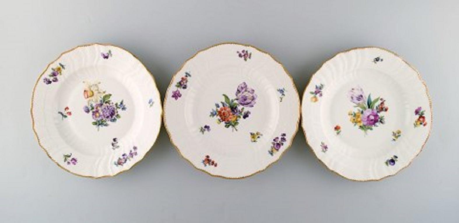 Biedermeier Royal Copenhagen Saxon Flower, Twelve Dinner Plates, Decoration Number 4/1621