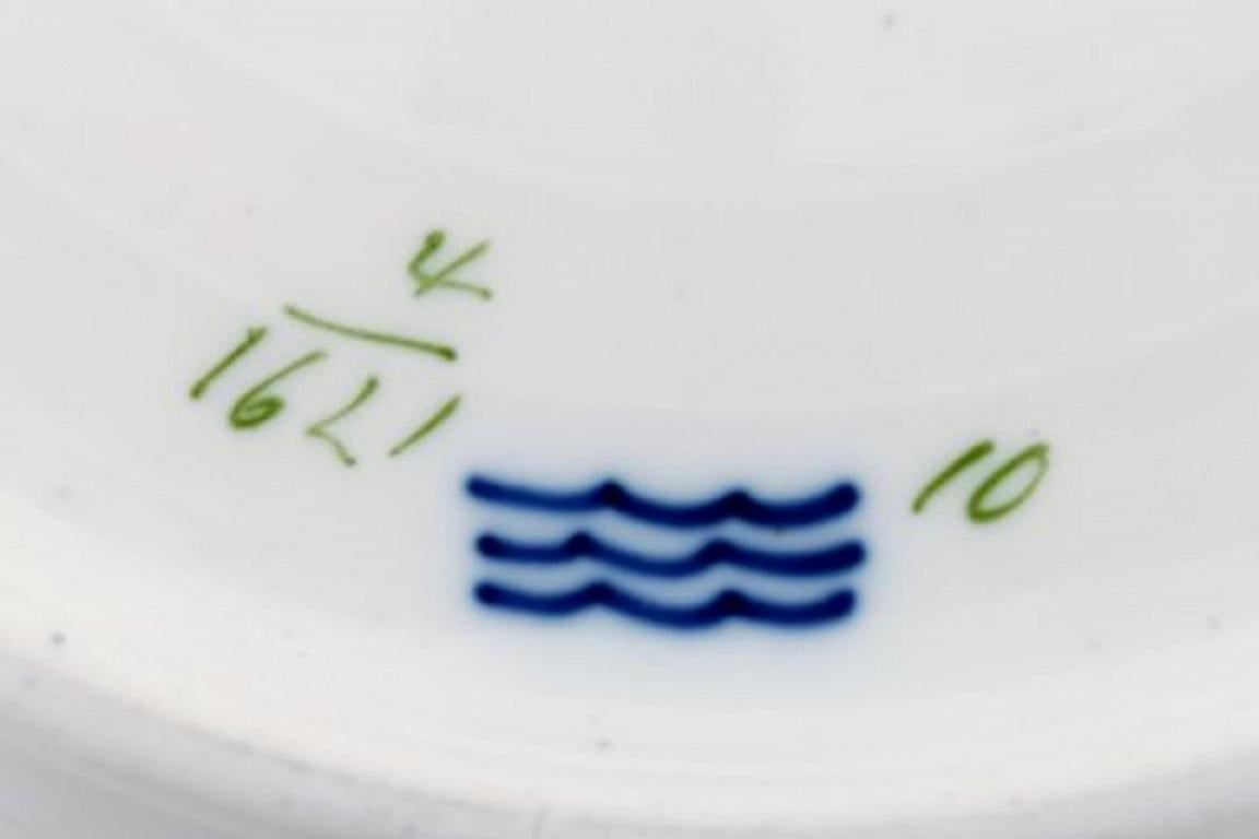 Royal Copenhagen Saxon Flower, Twelve Dinner Plates, Decoration Number 4/1621 1
