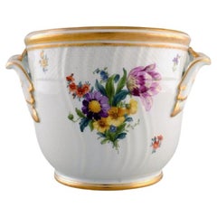 Royal Copenhagen Vinoteca Flor de Sajonia de porcelana pintada a mano