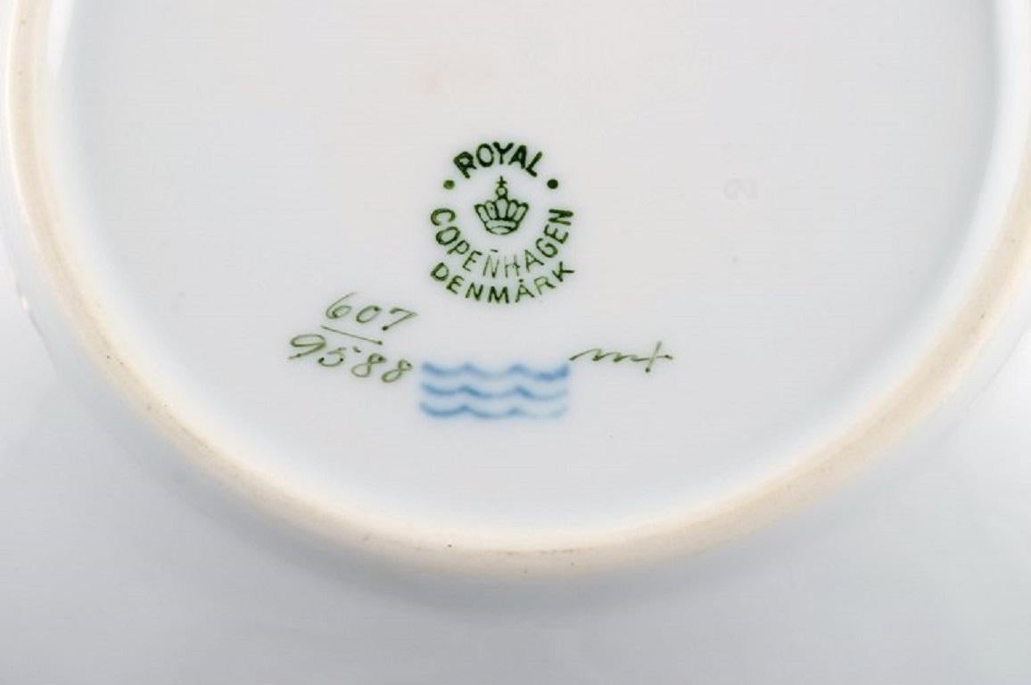 Royal Copenhagen Service No. 607. 11 Porcelain Cake Plates. 1940s For Sale 1