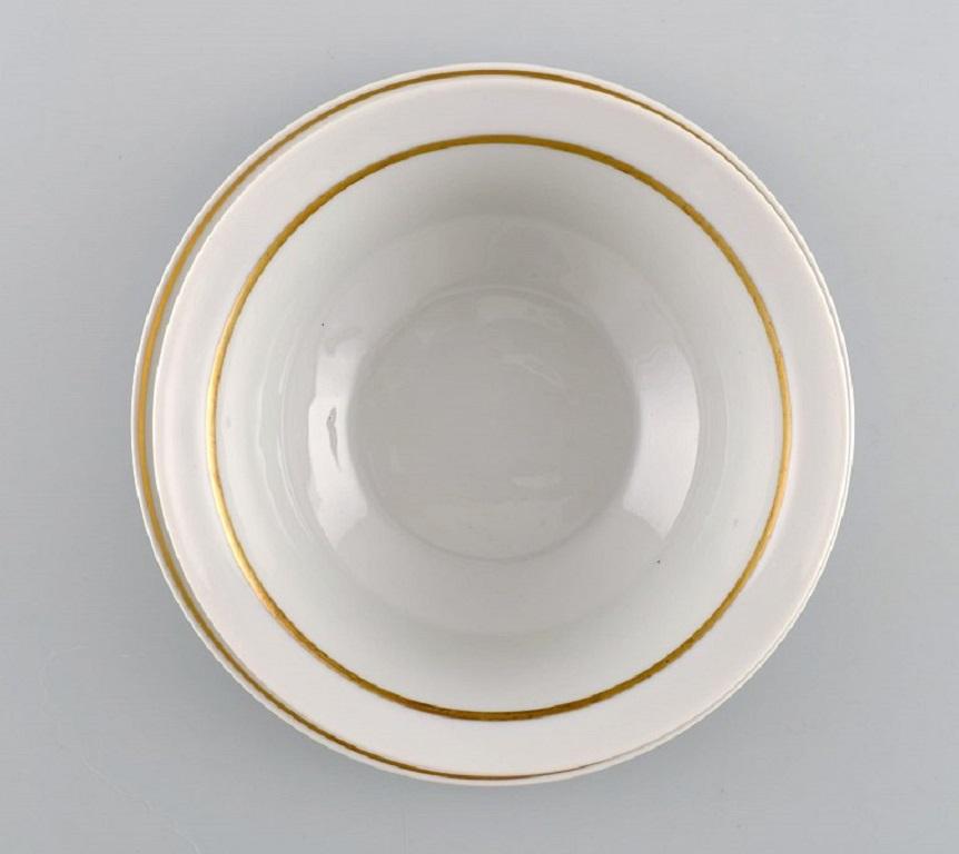 Mid-20th Century Royal Copenhagen Service No. 607. Porcelain Sauce Bowl For Sale
