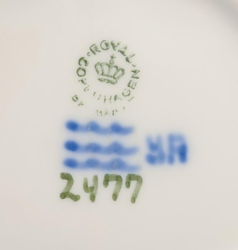 Royal Copenhagen, pequeño plato Art Nouveau con rana. 1969-1974. en venta 2
